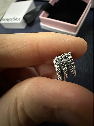 Pandora Pandora taşlı akrep burcu charm