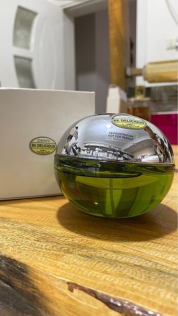 Dkny be delicious