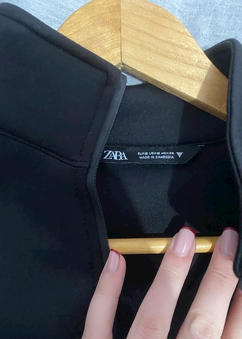 Siyah Yüksek Yakalı Fermuarlı Kadın Ceket - Görsel 2