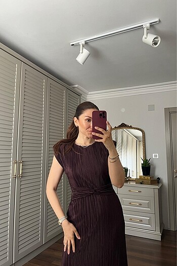Zara Beli kemerli Piliseli elbise