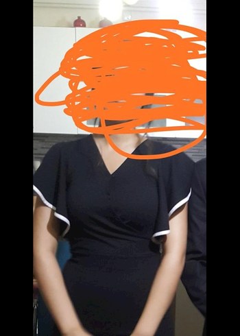 Siyah V Yaka Kısa Elbise - Görsel 4