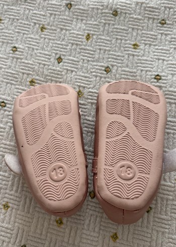 Nakışlı Fiyonklu Pembe Kız Babet - Görsel 3