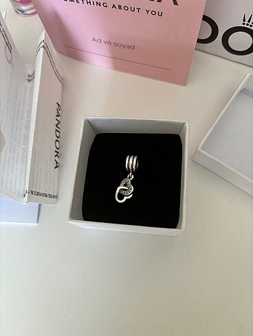 Pandora Sallantılı Kalp Pandora Charm