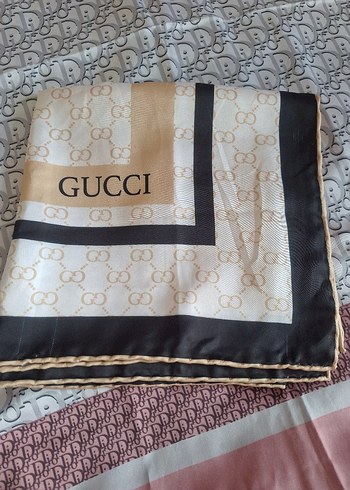 Beden beyaz Renk GUCCI EŞARP