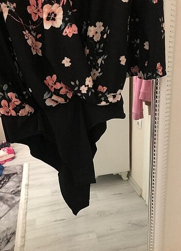 Alttan çıtçıtlı bluz
