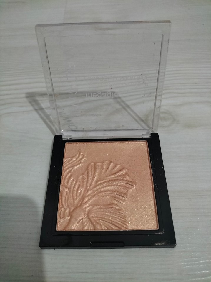 Wet n wild Highlighter/Aydınlatıcı - Görsel 2