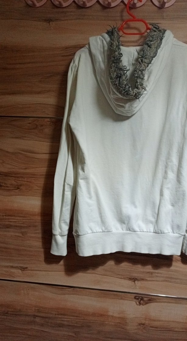 Gri Baskılı Beyaz Kapüşonlu Sweatshirt - Görsel 4