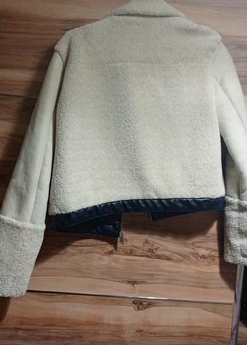 Kürk Detaylı Beyaz Kadın Ceket - Görsel 7