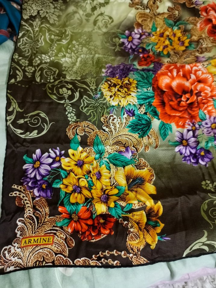 Çiçek Desenli Çok Renkli Bohem Kadın Fular - Görsel 3