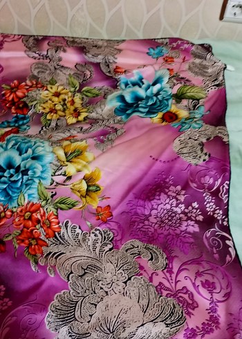 Armine ipek eşarp - Görsel 2