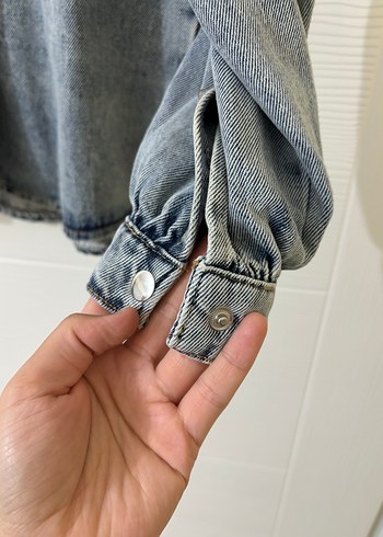 Kadın Mavi Batik Desenli Denim Gömlek Ceket - Görsel 7