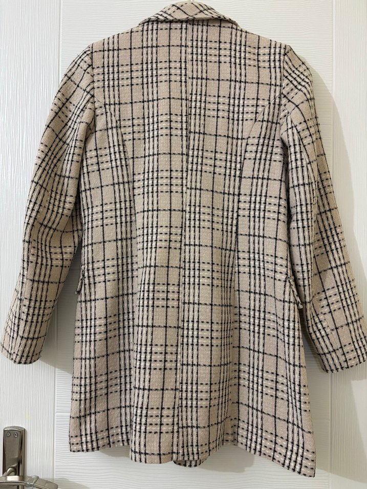 Düğmeli Bej Ekose Midi Blazer ceket - Görsel 5