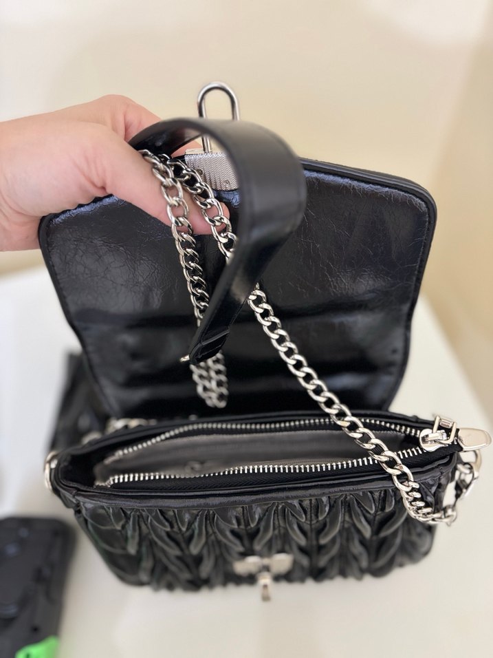 Siyah Deri Kadın Çanta İnci Saplı - Görsel 5