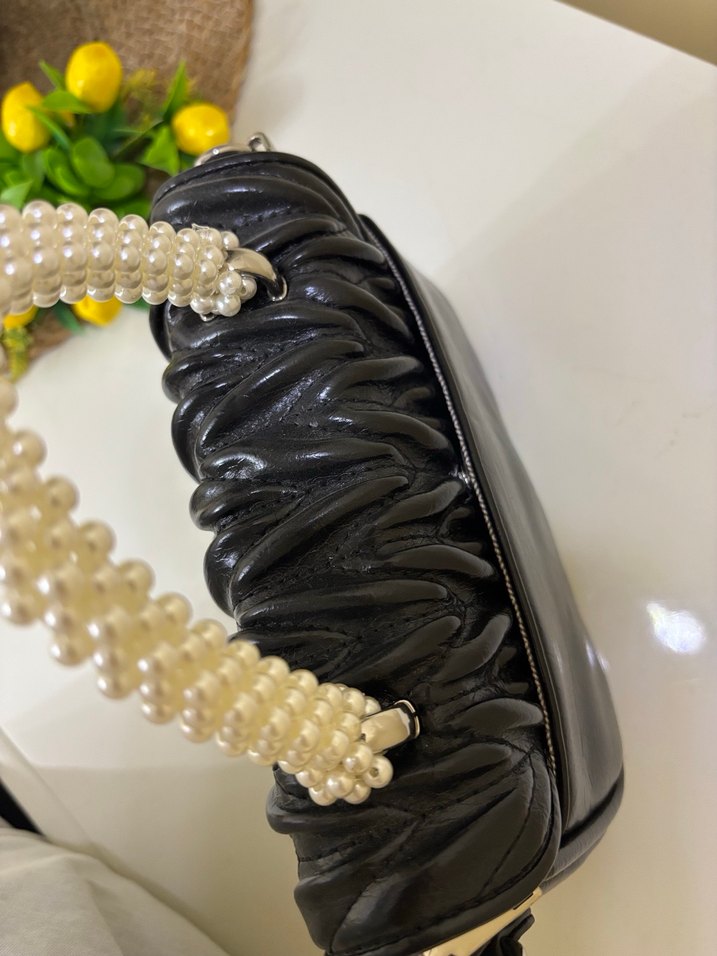 Siyah Deri Kadın Çanta İnci Saplı - Görsel 2