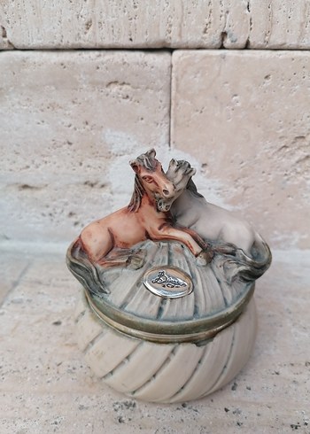 At Figürlü Dekoratif Beyaz Kutu - Görsel 2