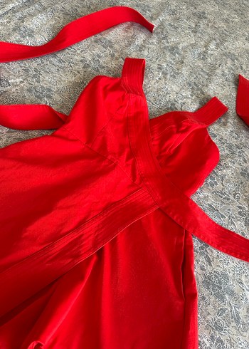 Kırmızı tulum - Görsel 3