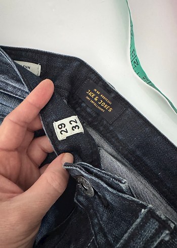 Diğer Loosen Fit Kemerli Lacivert Denim Şort