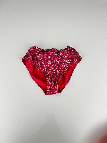 Çiçekli bikini altı