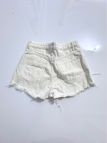 Zara Zara yırtık şort