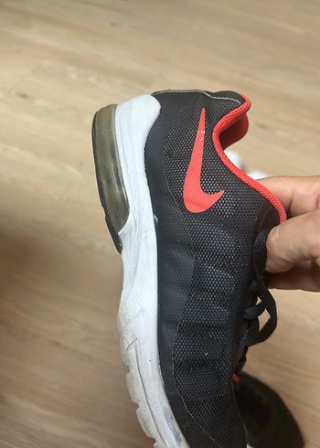 Nike Nike Kadın Siyah Kırmızı Spor Ayakkabı