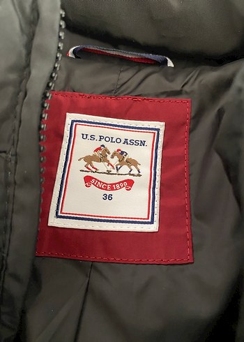 Siyah Kapüşonlu Kadın Kışlık Mont - Görsel 4