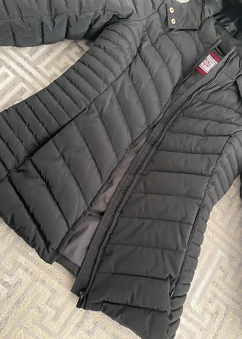 Siyah Kapüşonlu Kadın Kışlık Mont - Görsel 6