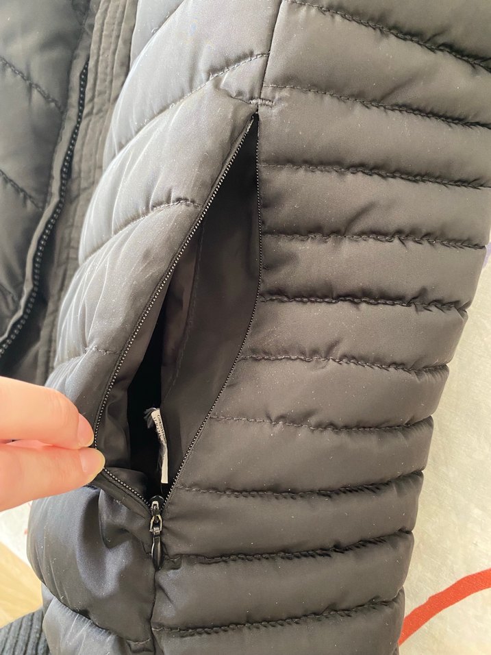 Siyah Kapüşonlu Kadın Kışlık Mont - Görsel 5