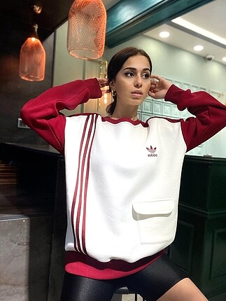 Adidas unisex oversize sweatshirt