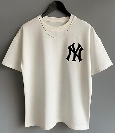 New Era unisex oversize tshirt