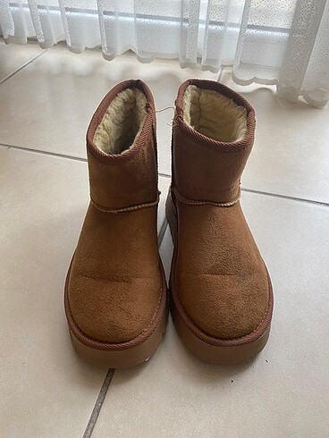 Ugg Ugg model içi tüylü bot