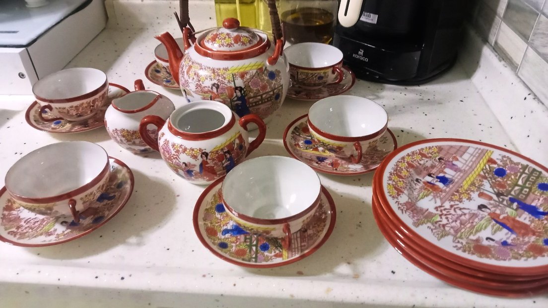 Renkli Kırmızı Desenli Çay Seti - Görsel 2