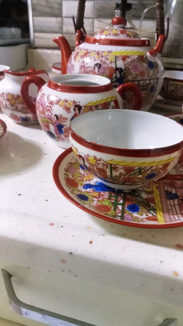 Renkli Kırmızı Desenli Çay Seti - Görsel 3