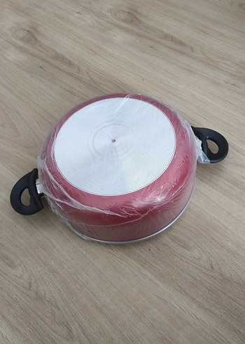Diğer Chef's Kırmızı Parlak Tencere