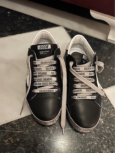 Golden Goose Sneakers