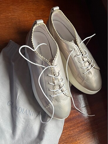 Guardiani Sneakers