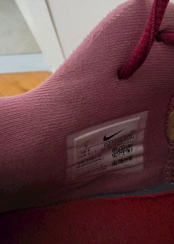 orjinal nike Spor Ayakkabı. .6_7 defa spor salonu'nda giyildi.