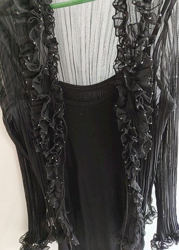 Diğer Uzun Kollu Siyah Pilili Gotik Bluz ve içinde askılı bluz