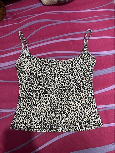 Leopar Crop