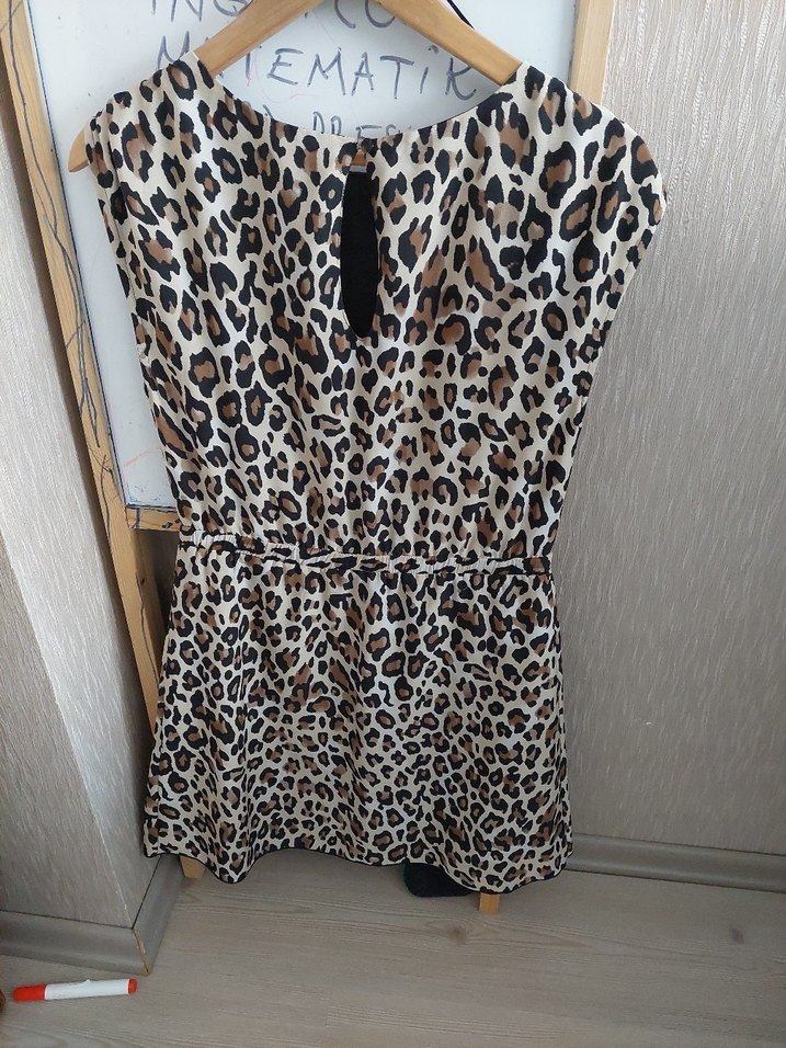 Leopar Desenli Kolsuz Midi Elbise - Görsel 5
