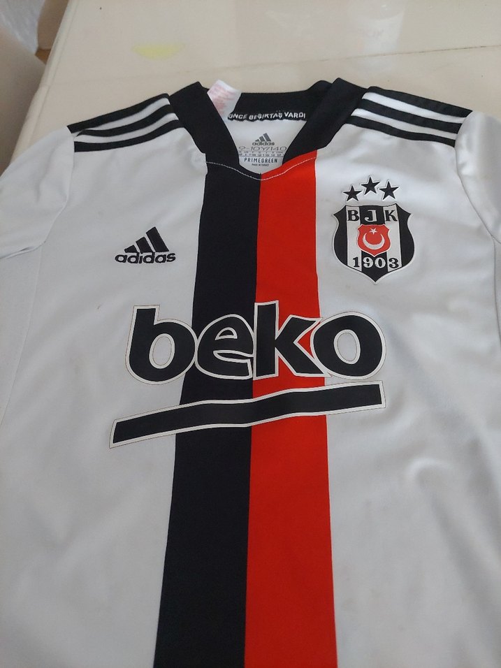 Erkek çocuk Kısa Kollu orjinal Beşiktaş Forma 8 yaş - Görsel 2