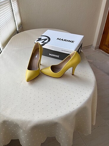 Diğer Sarı stiletto