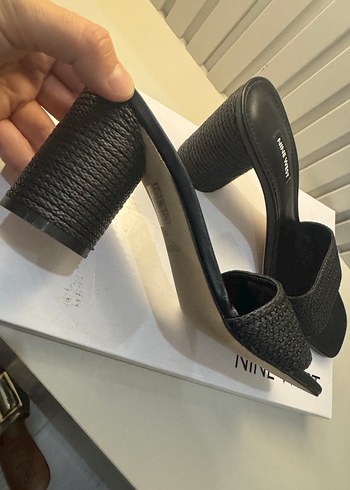37,5 Beden NINE WEST Siyah Topuklu Kadın Terlik