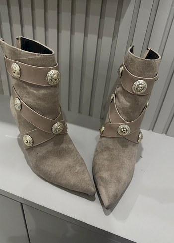 Bej Süet Yüksek Topuklu Tokalı Kadın Bot - Görsel 4