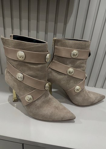 Bej Süet Yüksek Topuklu Tokalı Kadın Bot - Görsel 5