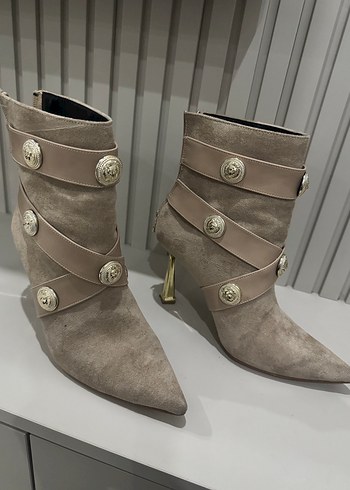 Bej Süet Yüksek Topuklu Tokalı Kadın Bot - Görsel 7