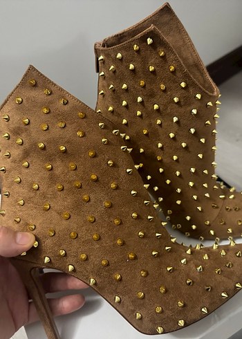 Kahverengi Süet Yüksek Topuklu Çivili Bot - Görsel 8