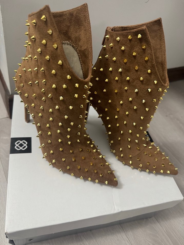 Kahverengi Süet Yüksek Topuklu Çivili Bot - Görsel 2