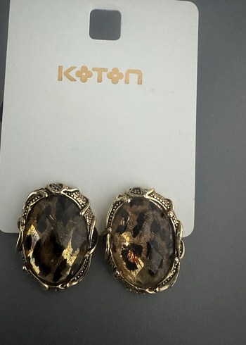 Kahverengi Yılan Desenli Mini Küpe - Görsel 3