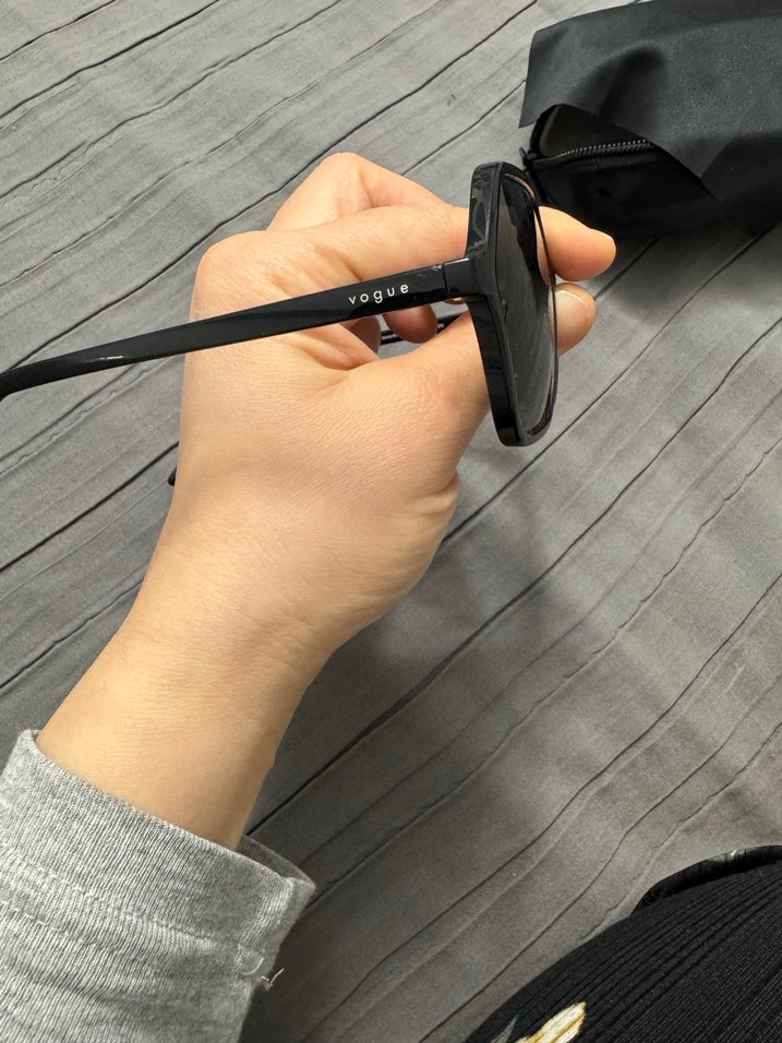 Şeffaf Siyah Gotik Kadın Güneş Gözlüğü - Görsel 3