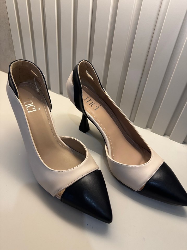 Beyaz Siyah Topuklu Kadın Stiletto - Görsel 2